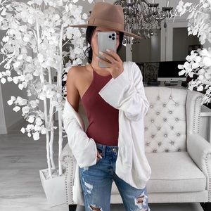 ekattire Tops - MARYANNE— in Lipstick ekattire Tops - MARYANNE— in Lipstick